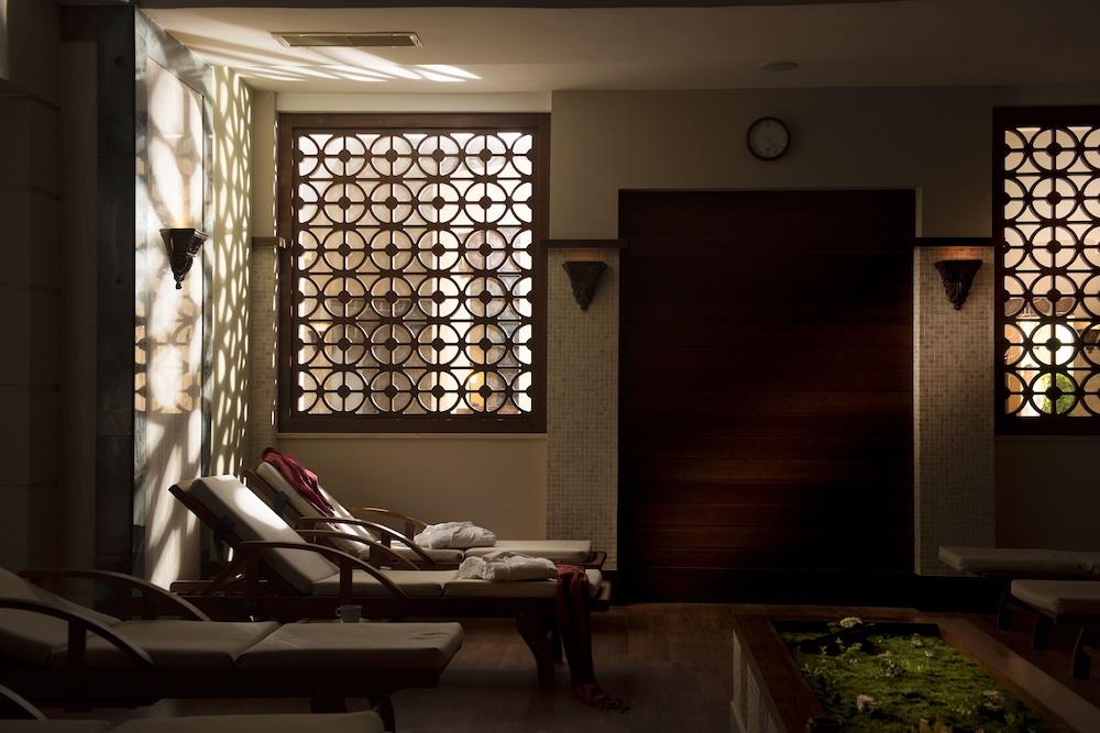 Arum Barut Collection — 6