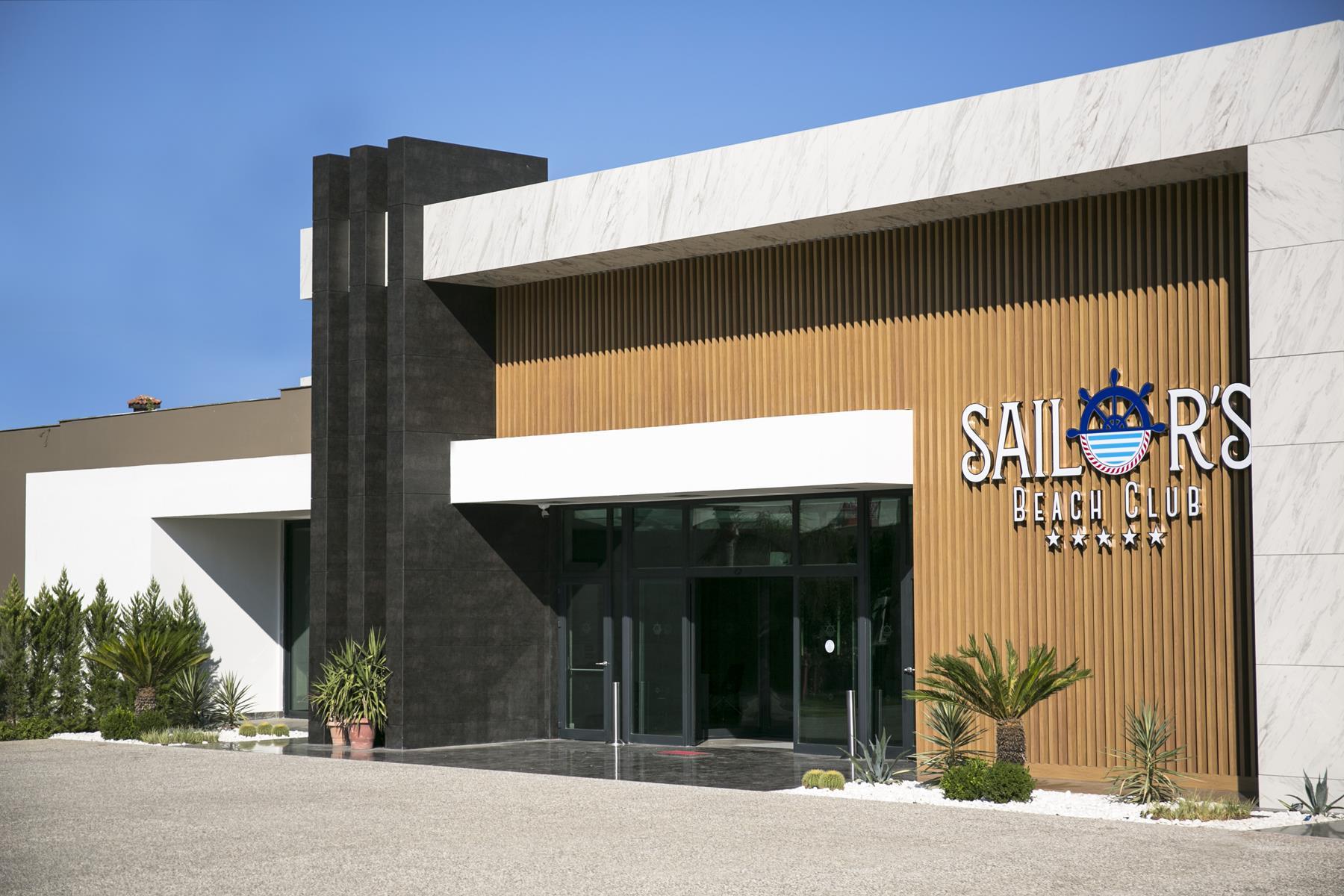 Sailor's Beach Club — 9