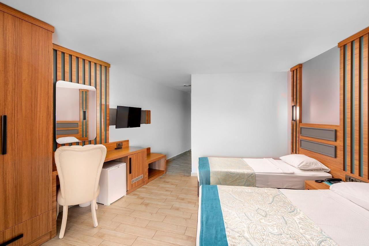 Blue Star Hotel — 4