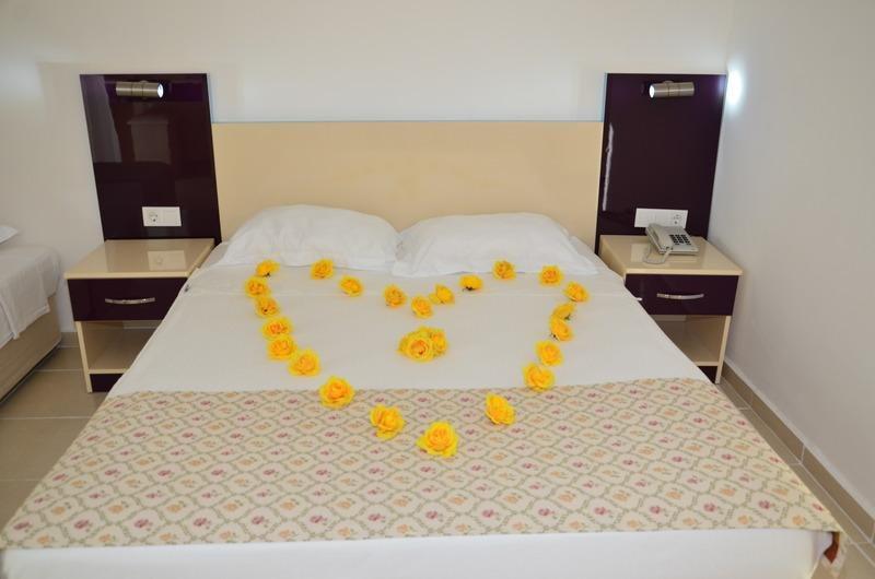 Elis Beach Hotel — 1