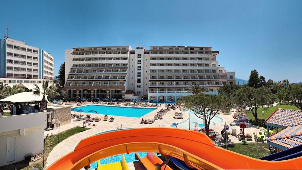 Batihan Beach Resort & Spa — 10