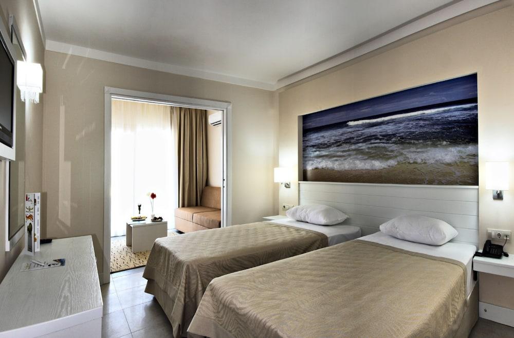 Batihan Beach Resort & Spa — 7