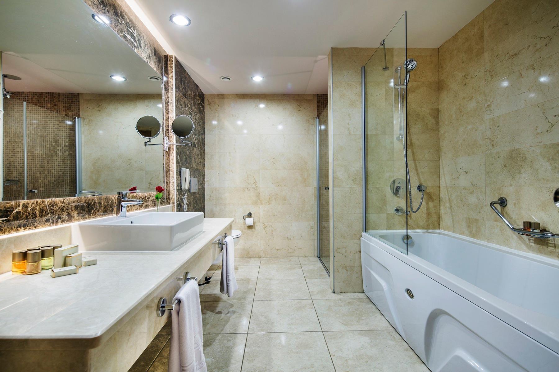 Bellis Deluxe Hotel — 6