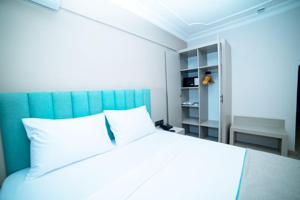 Rose Garden Premium Hotel