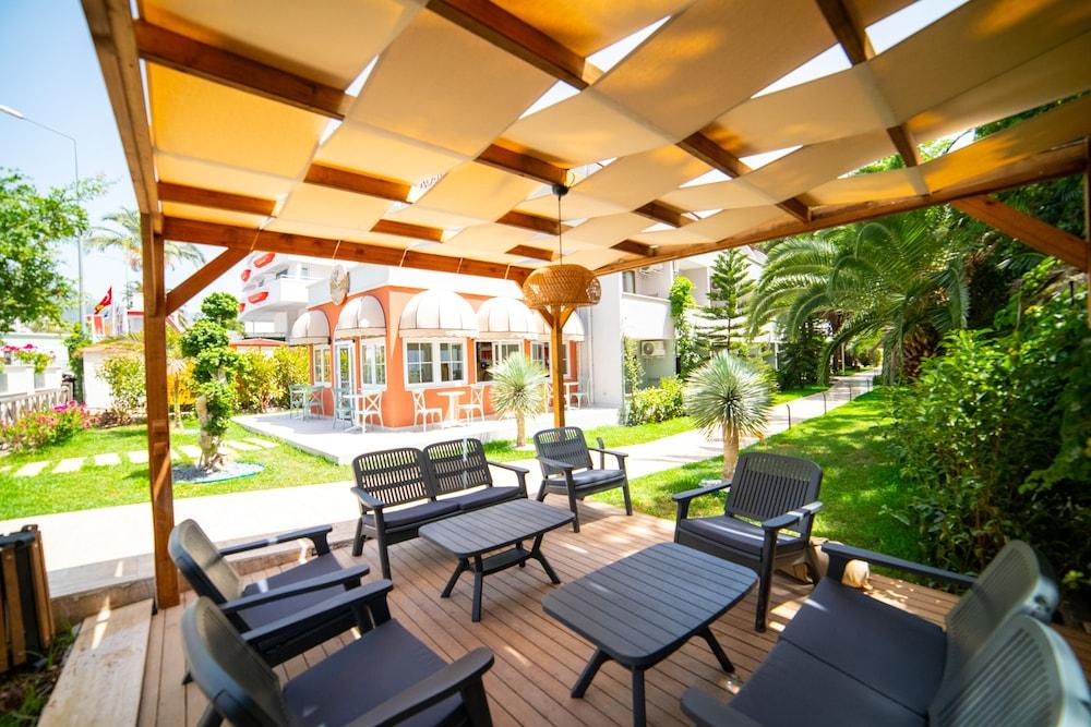 Rose Garden Premium Hotel — 8
