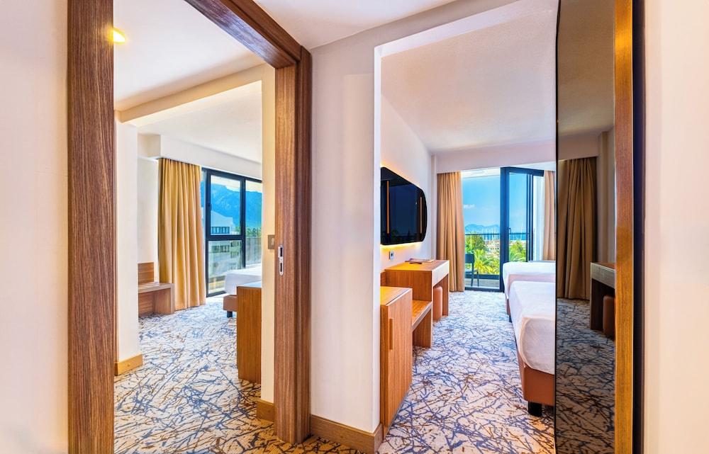 Özkaymak Marina Hotel — 6