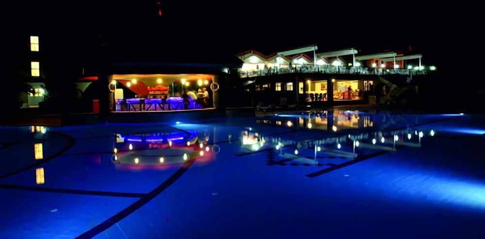 Destina Hotel — 9