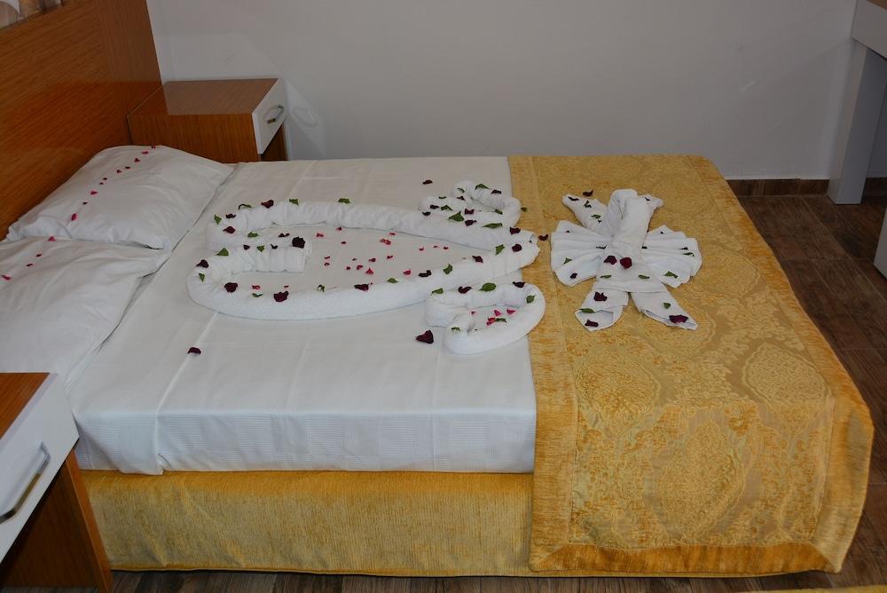Anita Dream Hotel — 3