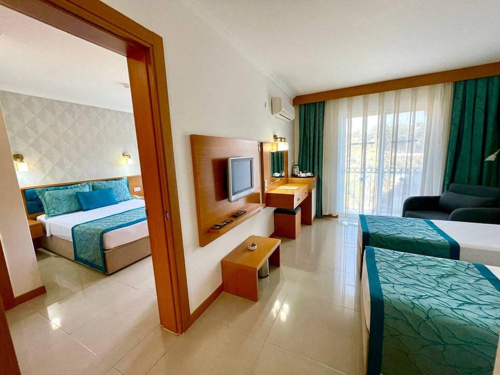Green Forest Holiday Village — 4