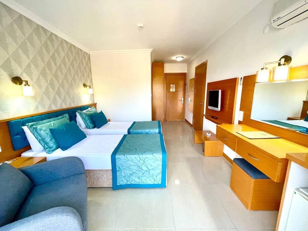 Green Forest Holiday Village — 3
