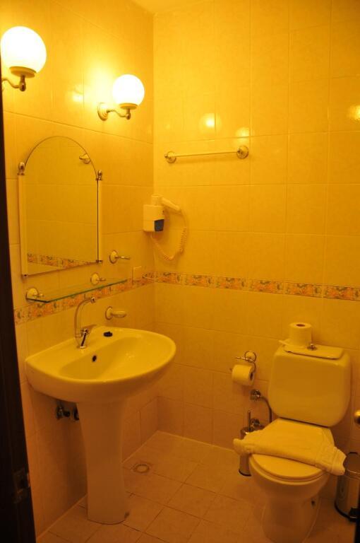 Akdeniz Beach Hotel — 3