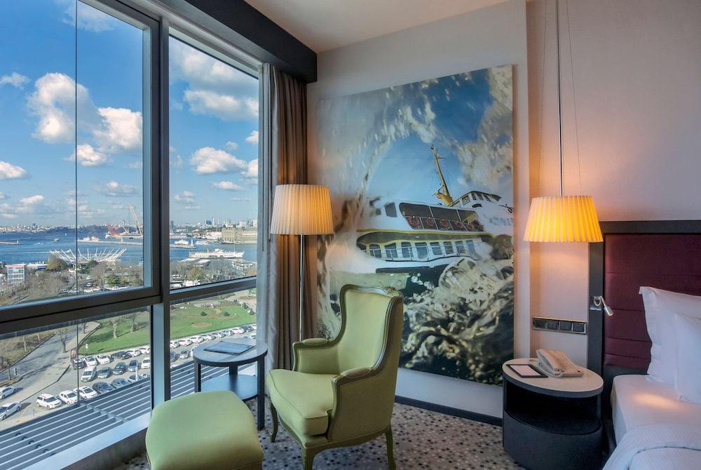 DoubleTree by Hilton Hotel Istanbul - Moda — 10