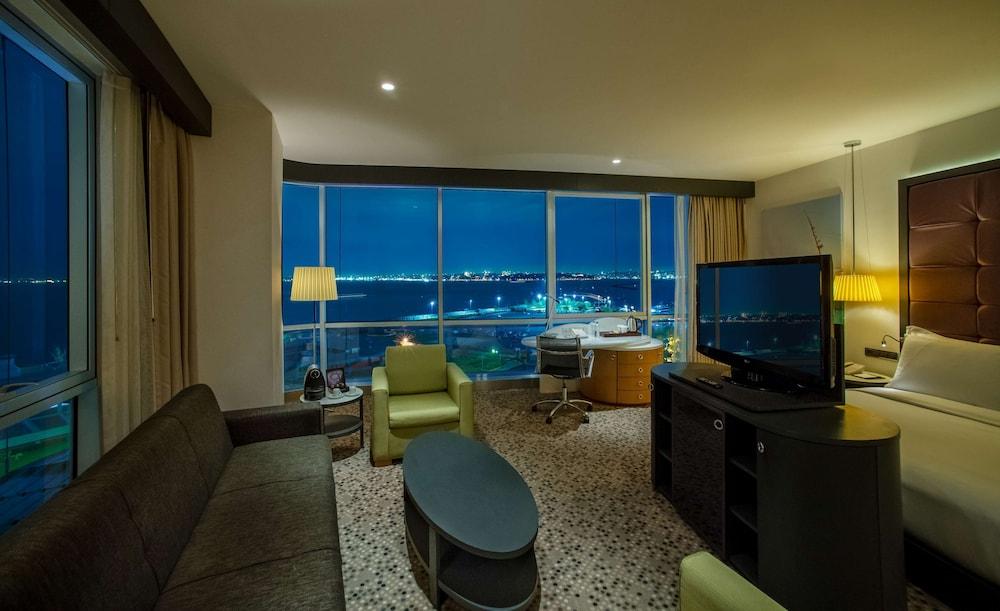 DoubleTree by Hilton Hotel Istanbul - Moda — 8