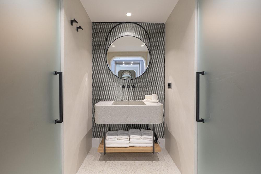 Yacht Classic Hotel — 7