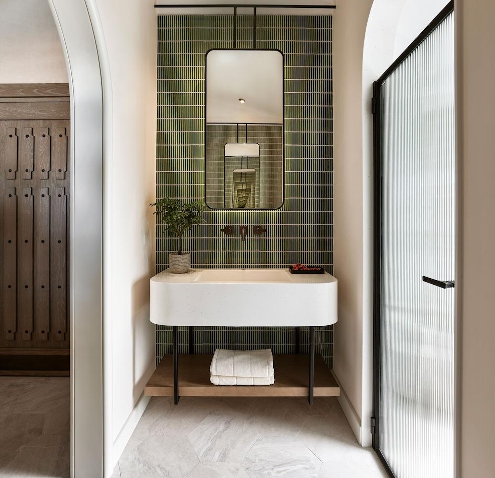 Yacht Classic Hotel — 10