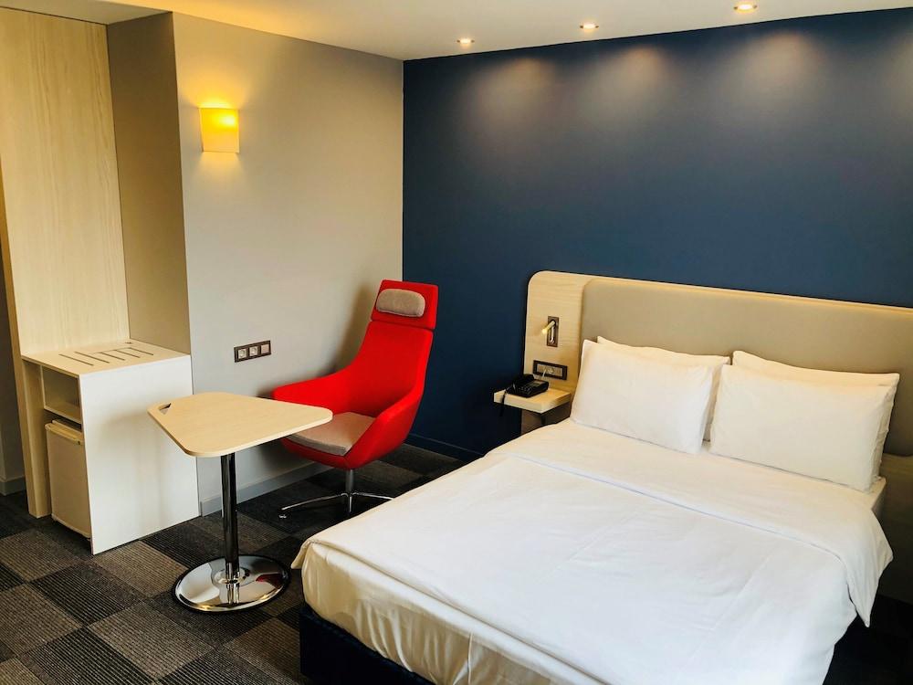 Holiday Inn Express Istanbul - Altunizade — 4
