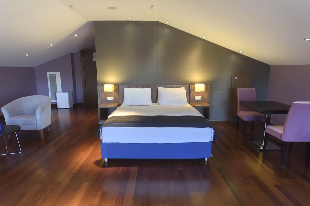 Holiday Inn Express Istanbul - Altunizade — 3