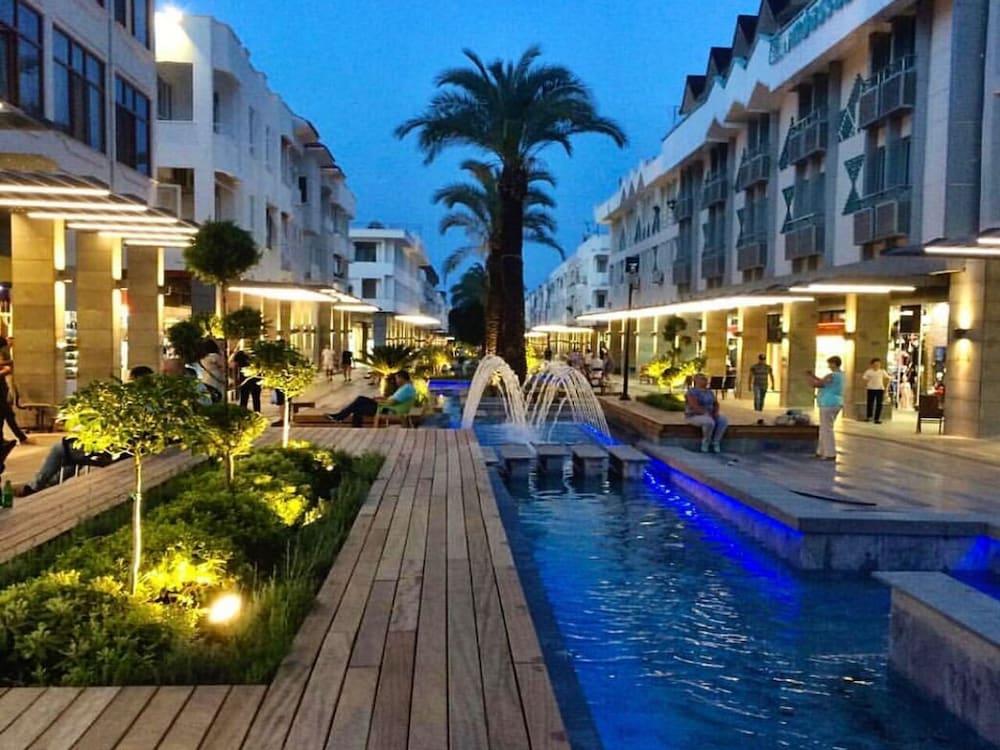 Fame Beach Hotel — 1