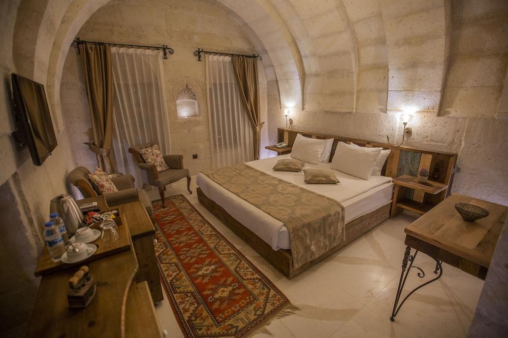 Divan Cave House — 9