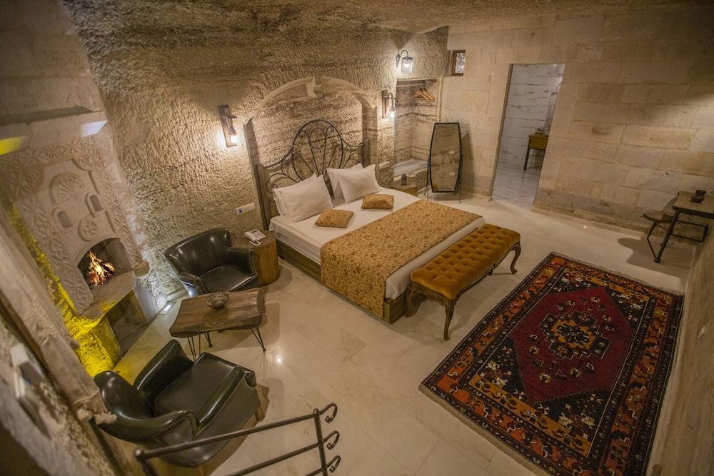 Divan Cave House — 6