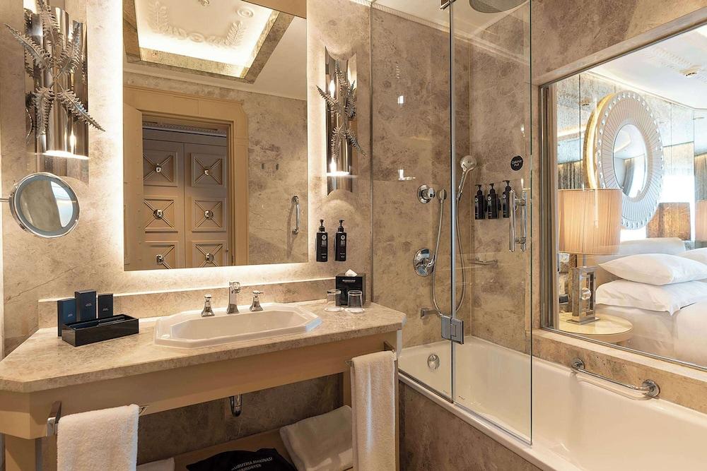 Wyndham Grand Istanbul Kalamis Marina Hotel — 6