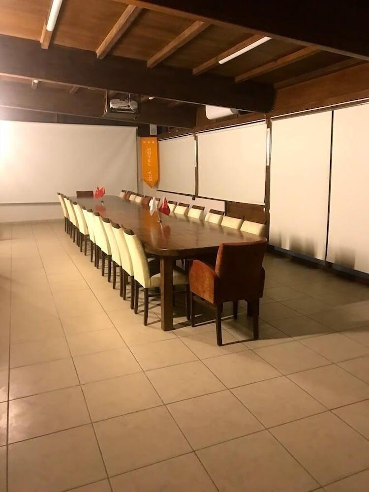 Kum Hotel — 3