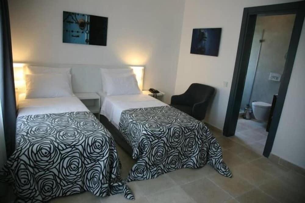 Anemos Hotel — 6
