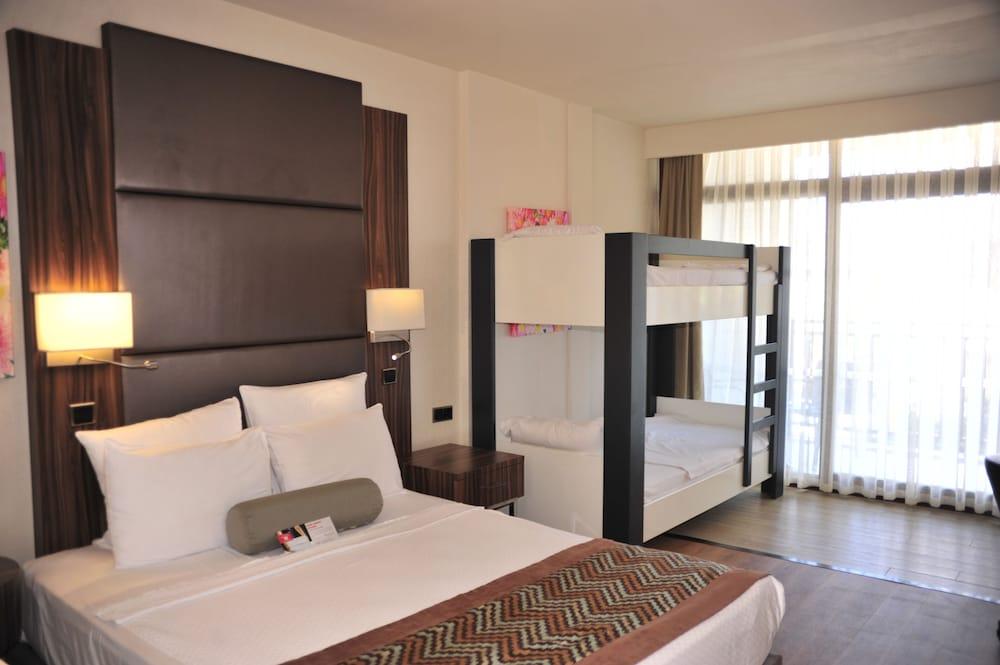 Ramada Resort by Wyndham Akbuk — 5