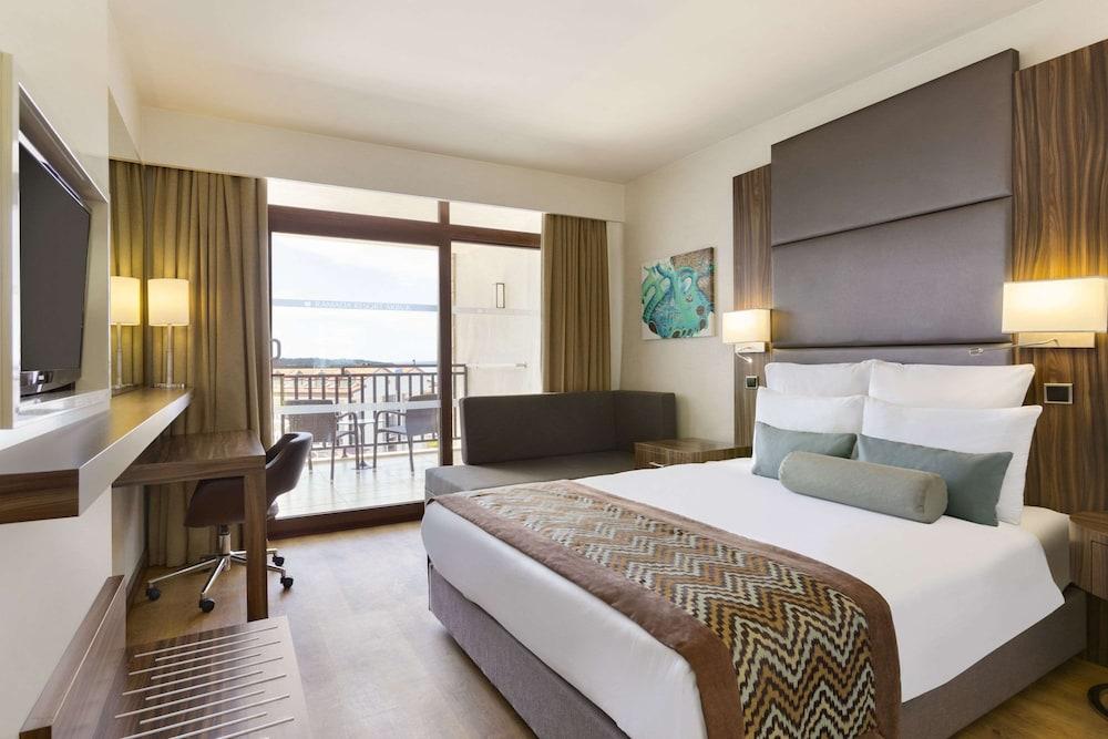 Ramada Resort by Wyndham Akbuk — 3