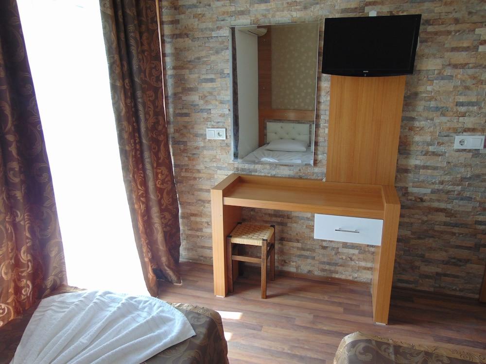 Boutique Nergiz Hotel — 3