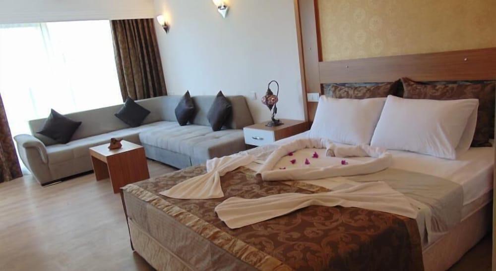 Boutique Nergiz Hotel — 10