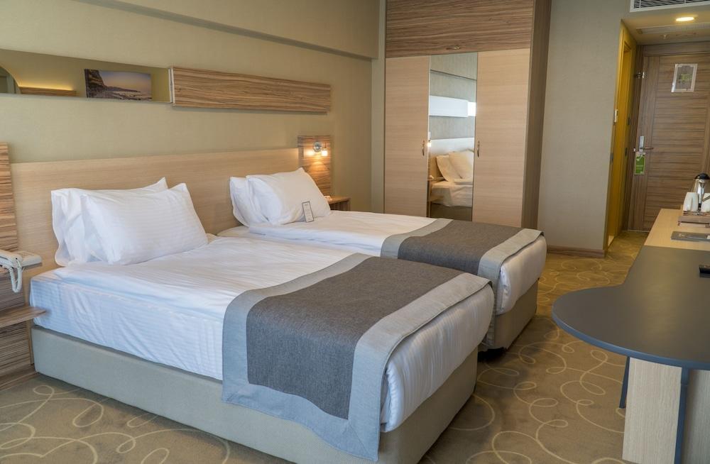 Greymark Hotel — 9