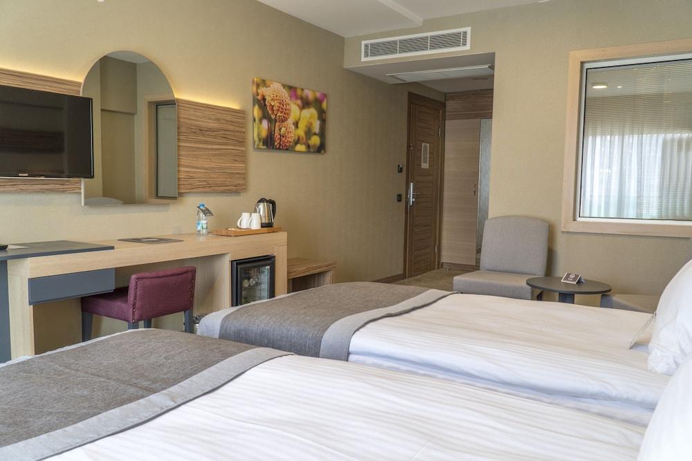 Greymark Hotel — 8