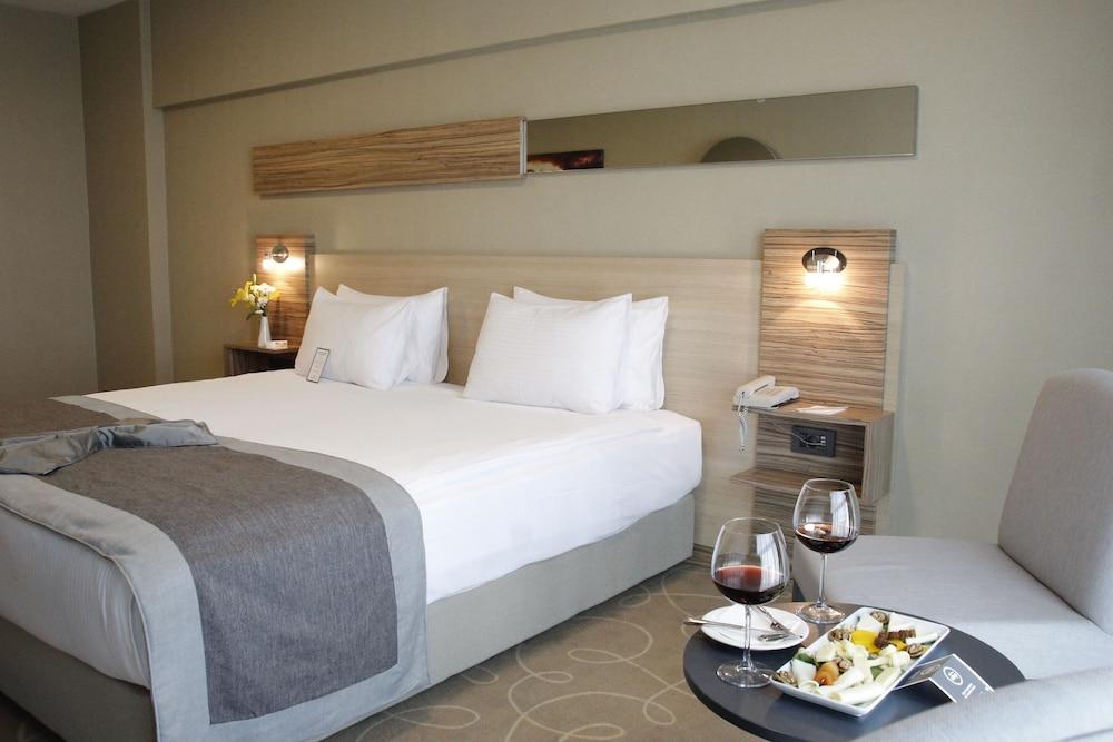 Greymark Hotel — 5