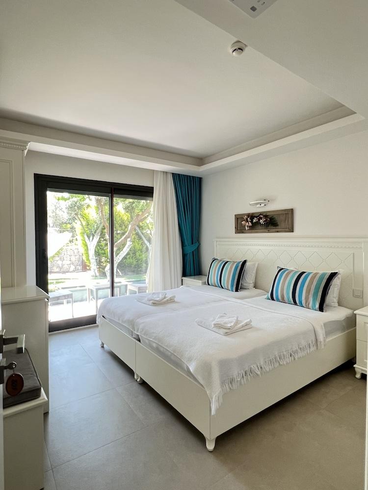 Dalyan Risus Suite — 2