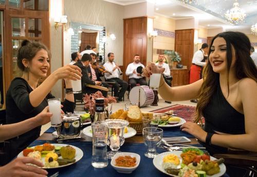 Asmira Royal Deluxe Hotel — 9