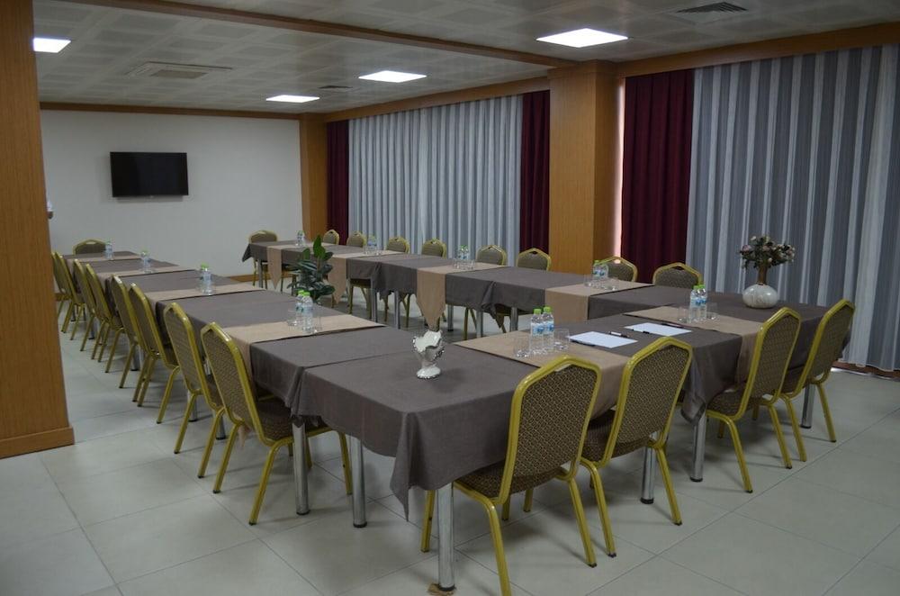 Quars Garden Hotel — 4