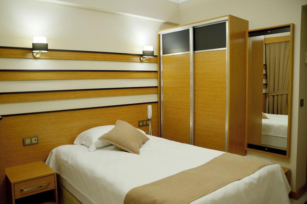 Quars Garden Hotel — 8