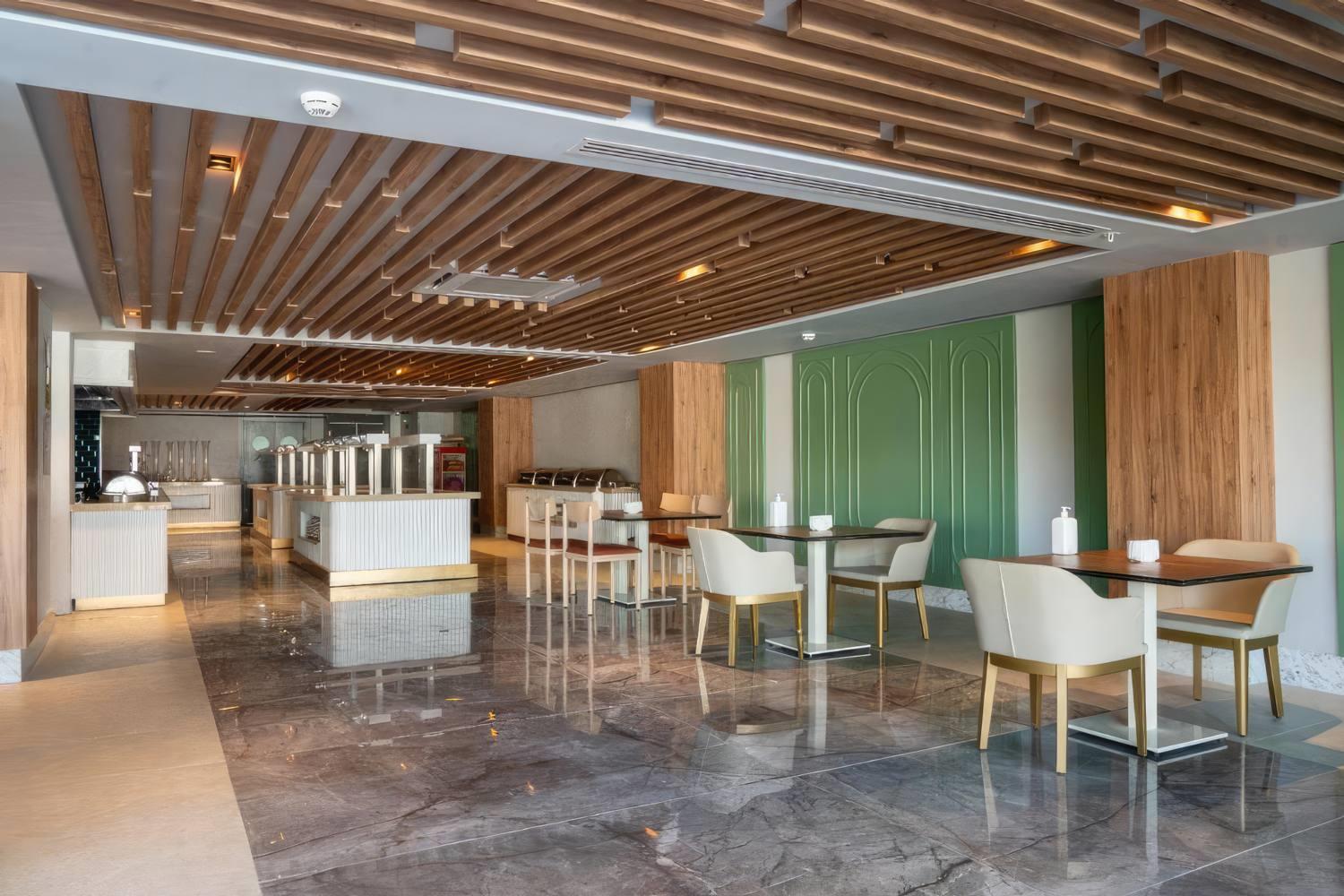 Side Square Hotel — 7