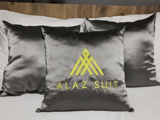 Alaz Suit — 2