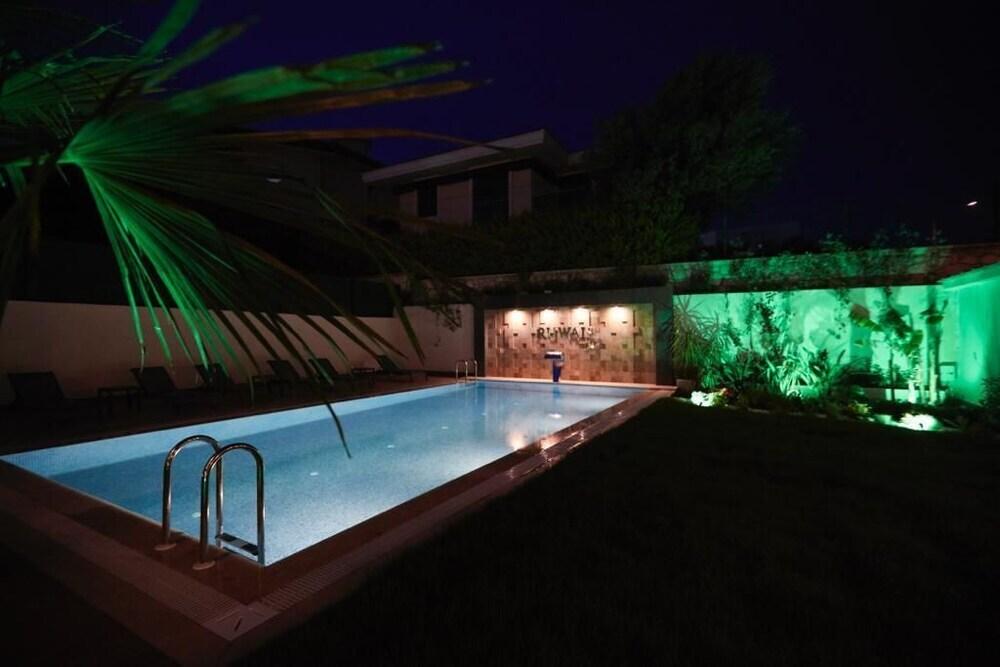 Ruwais Hotel — 3
