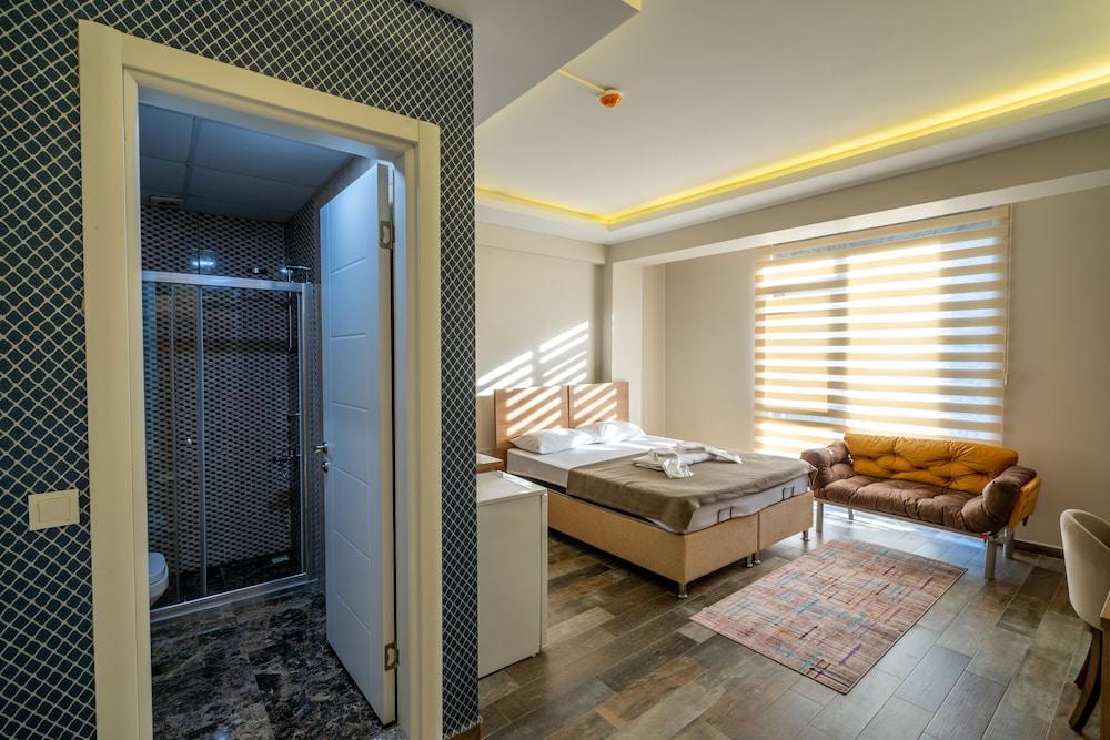 Sist 34 Suit Hotel — 2
