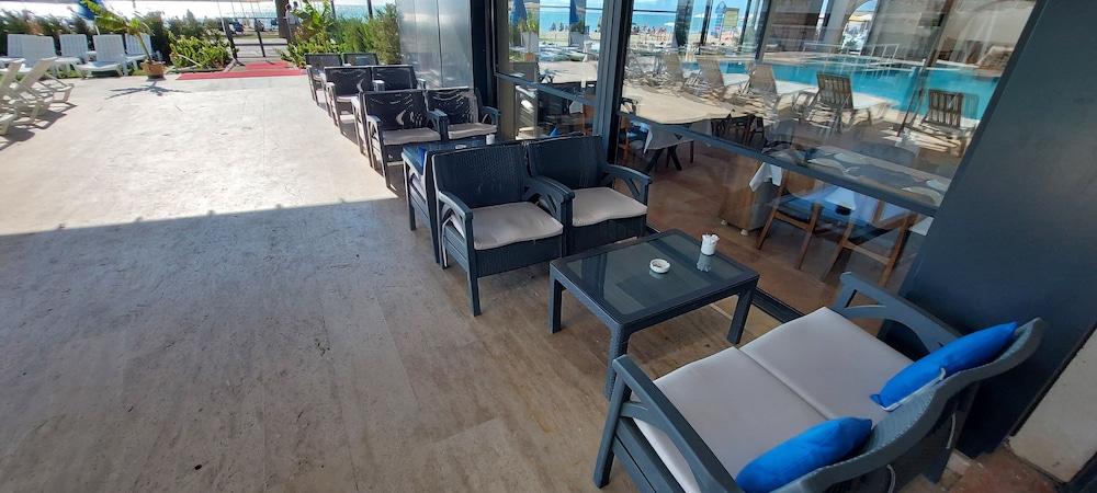 Blue Port Hotel — 4