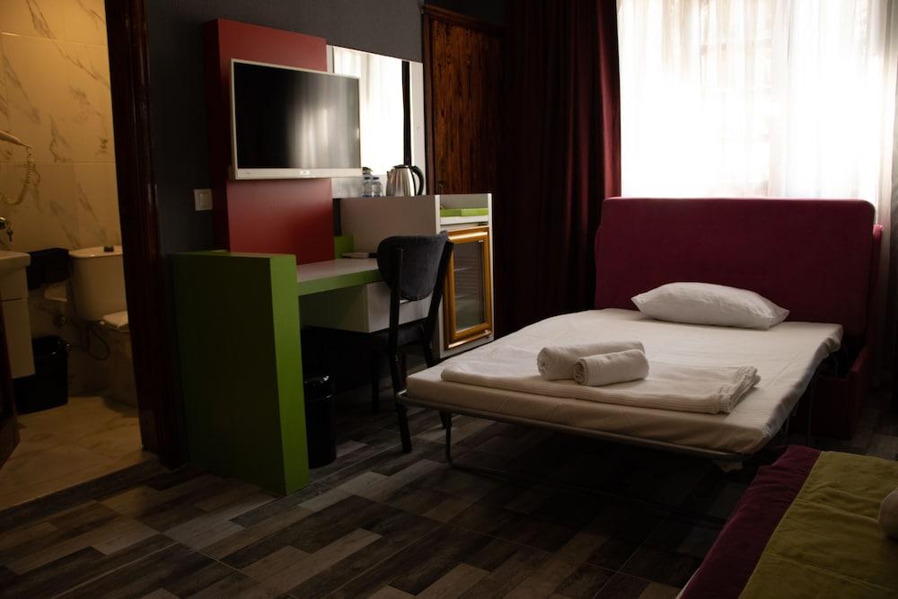 Orange Owl Hotel — 6