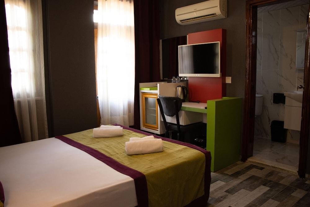 Orange Owl Hotel — 4