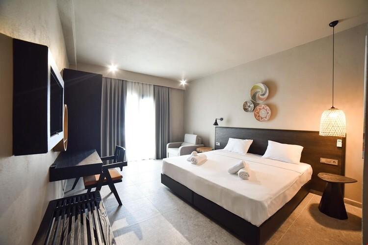 Kotinos Beach Hotel — 3