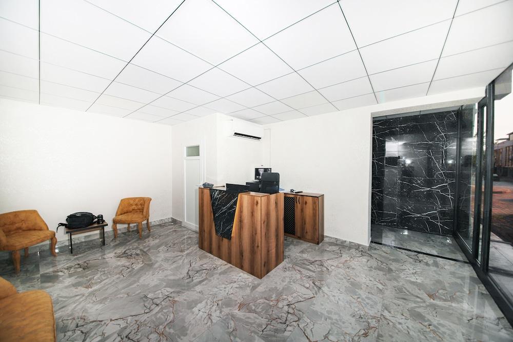 Adam Apart Hotel 2 — 3