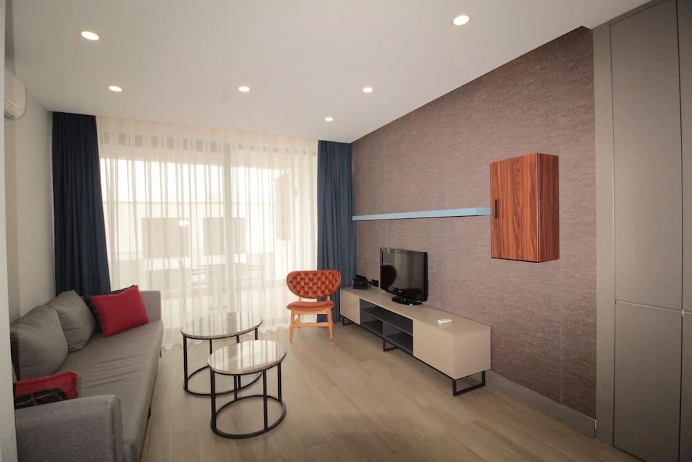 A'la Grand Residence — 3