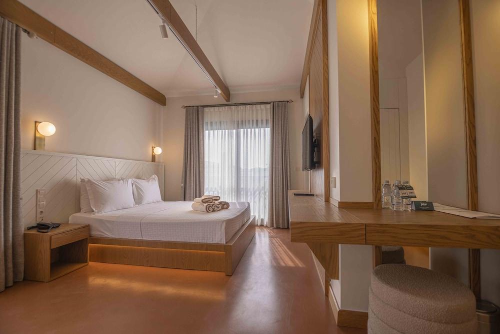 June Hotel Alaçatı — 8