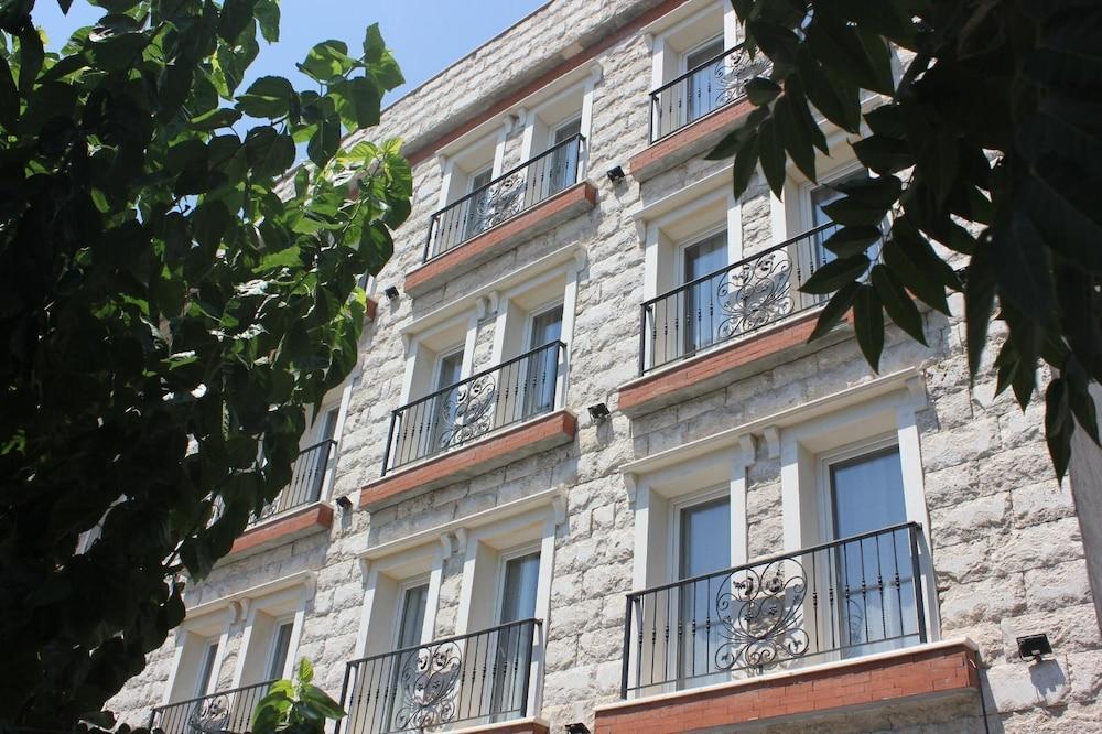 Maxxmarine Hotel — 1